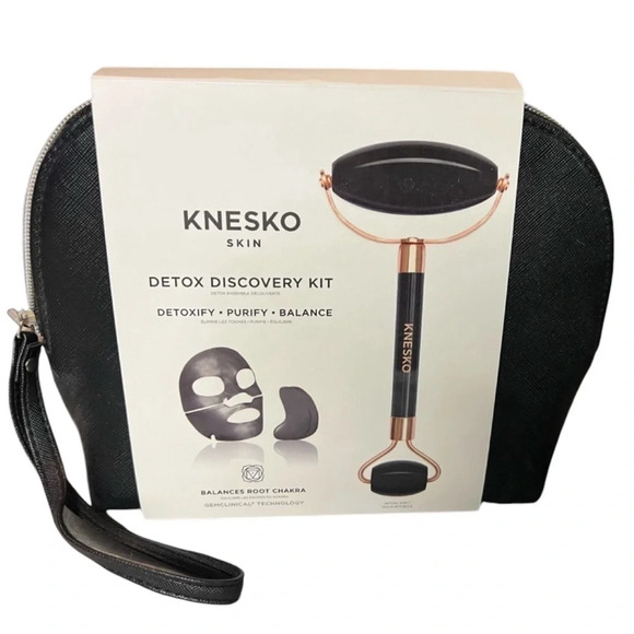 BLACK PEARL DETOX
COLLAGEN  MASK & OBSIDIAN
GEMSTONE ROLLER
DISCOVERY KIT - Picture 1 of 9